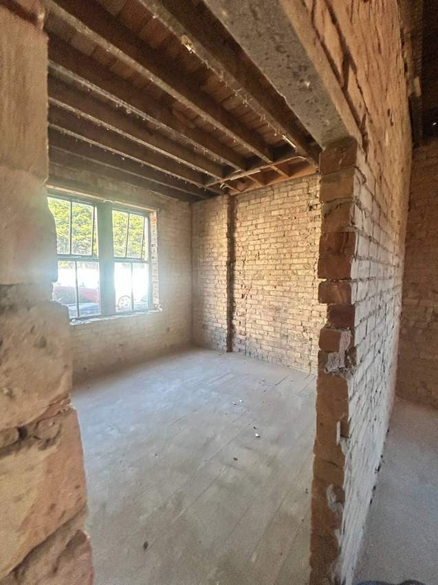10 Franchise Street Before