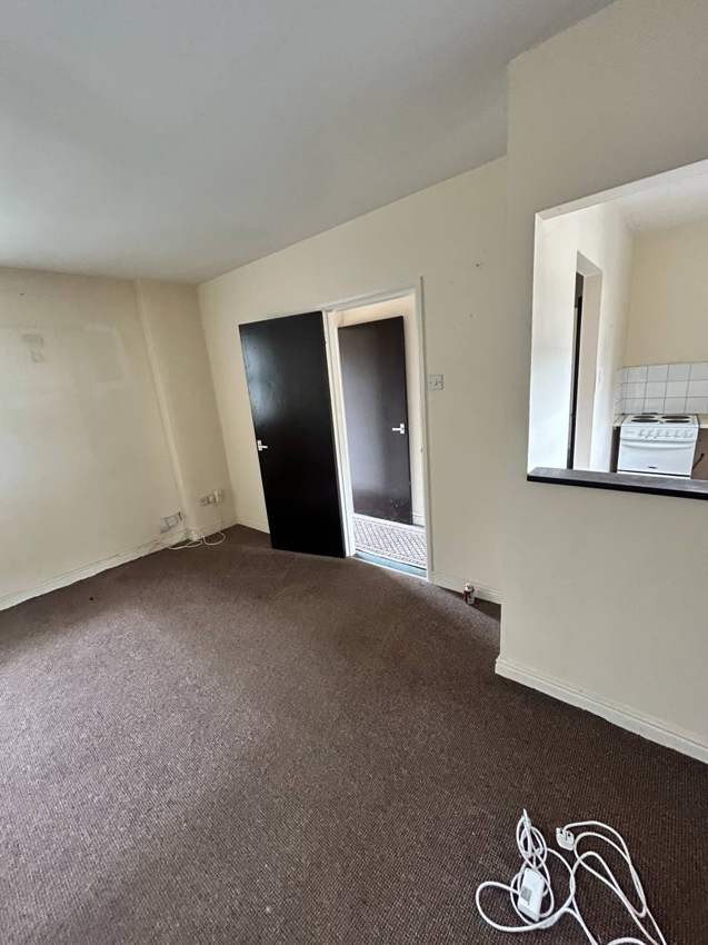 6 Franchise Street Before