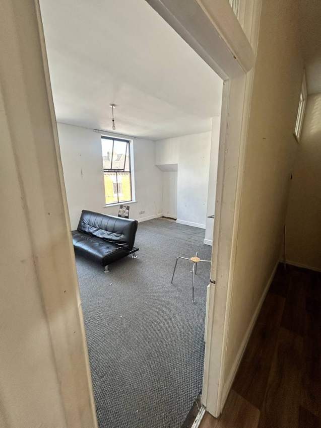 6 Franchise Street Before