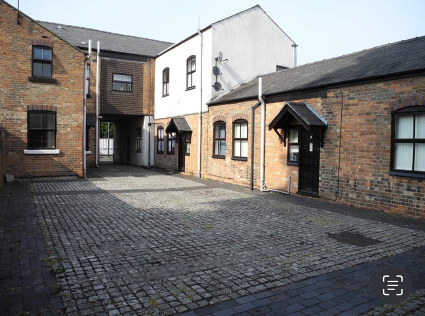 Franchise Court Flats Before
