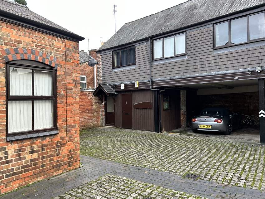 Franchise Court Flats Before