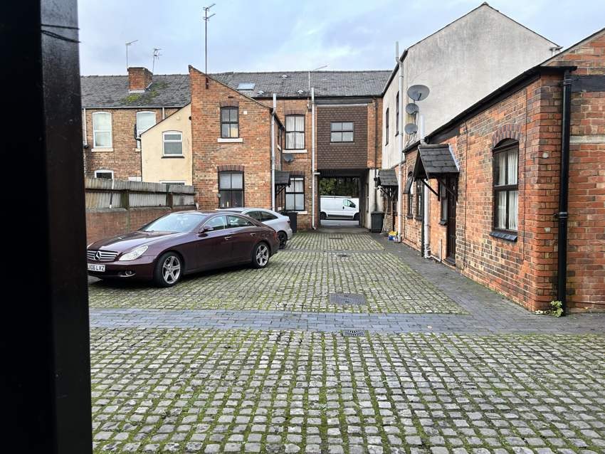 Franchise Court Townhouses Before