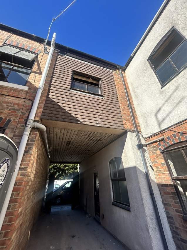 Franchise Court Townhouses Before
