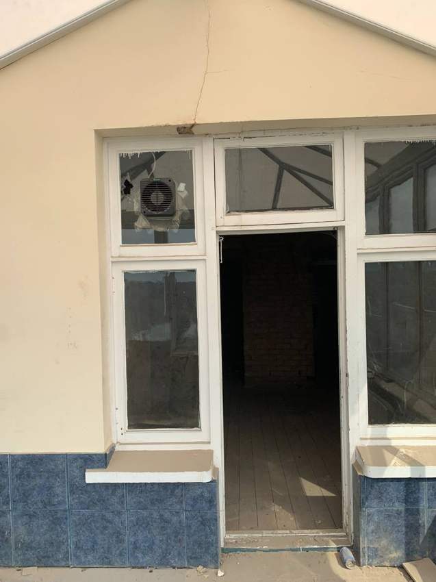 52 Vicarage Avenue Before