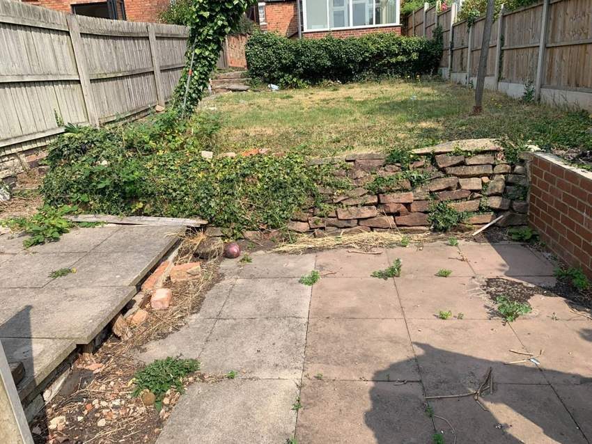 52 Vicarage Avenue Before
