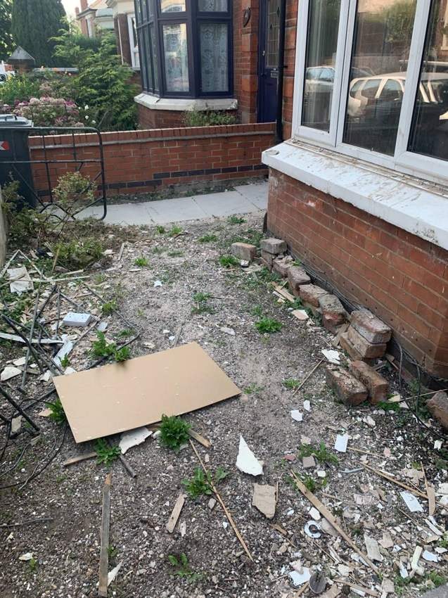 52 Vicarage Avenue Before