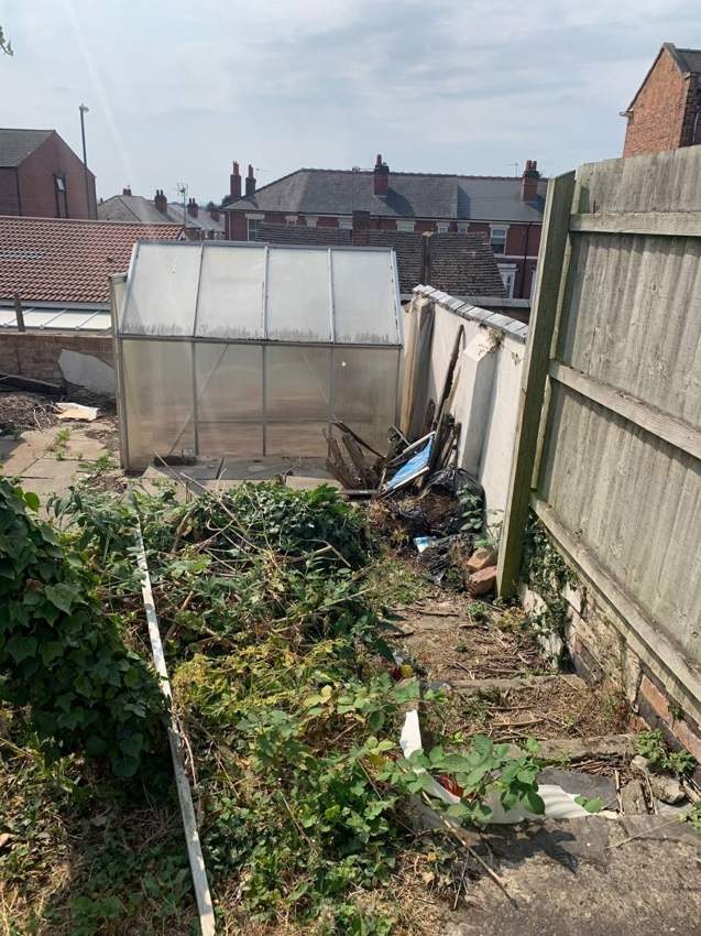 52 Vicarage Avenue Before