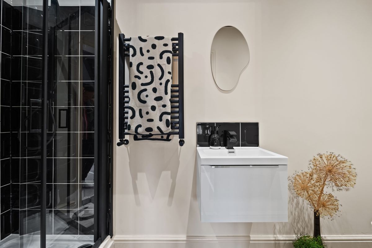 52 Vicarage Avenue · Completed